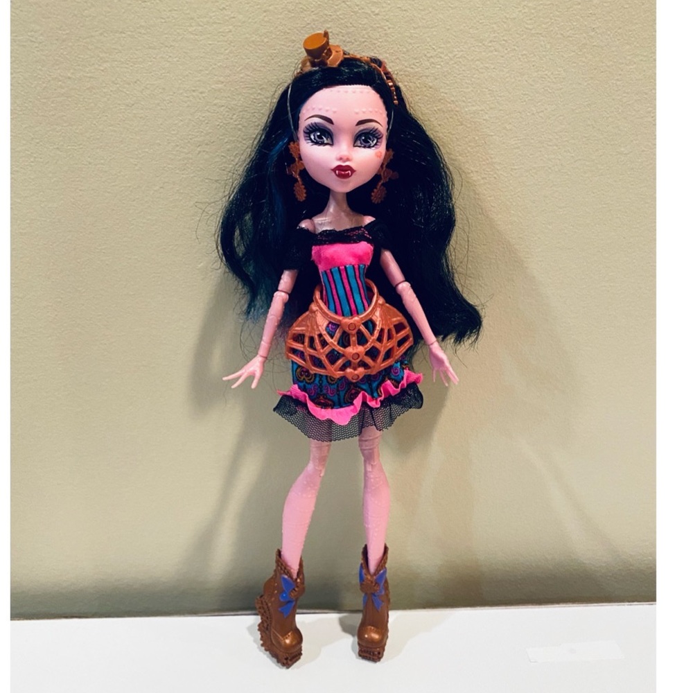 Monster High Freaky Fusions Dracubecca Doll